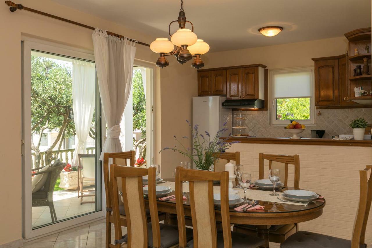 Villa Bosko Kaštela Exteriör bild