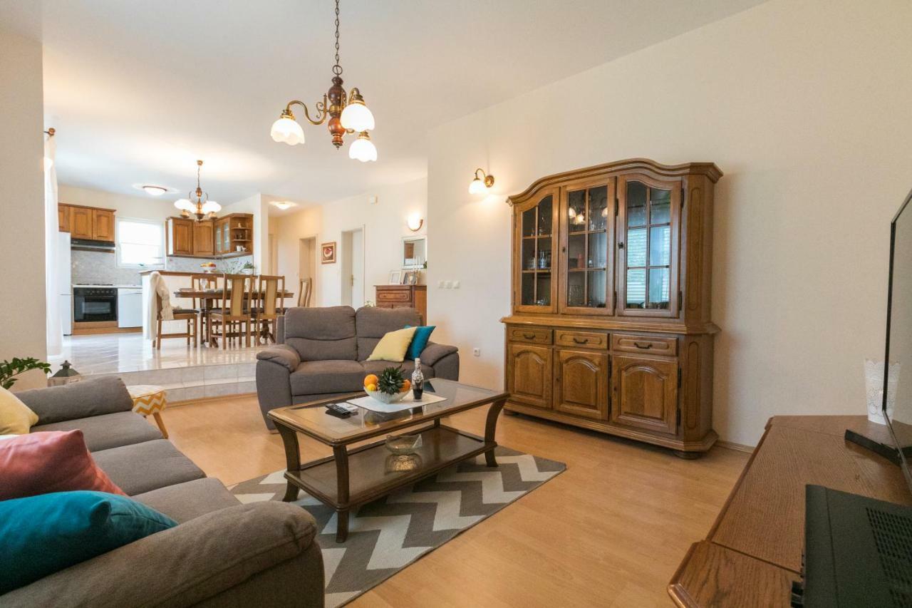 Villa Bosko Kaštela Exteriör bild