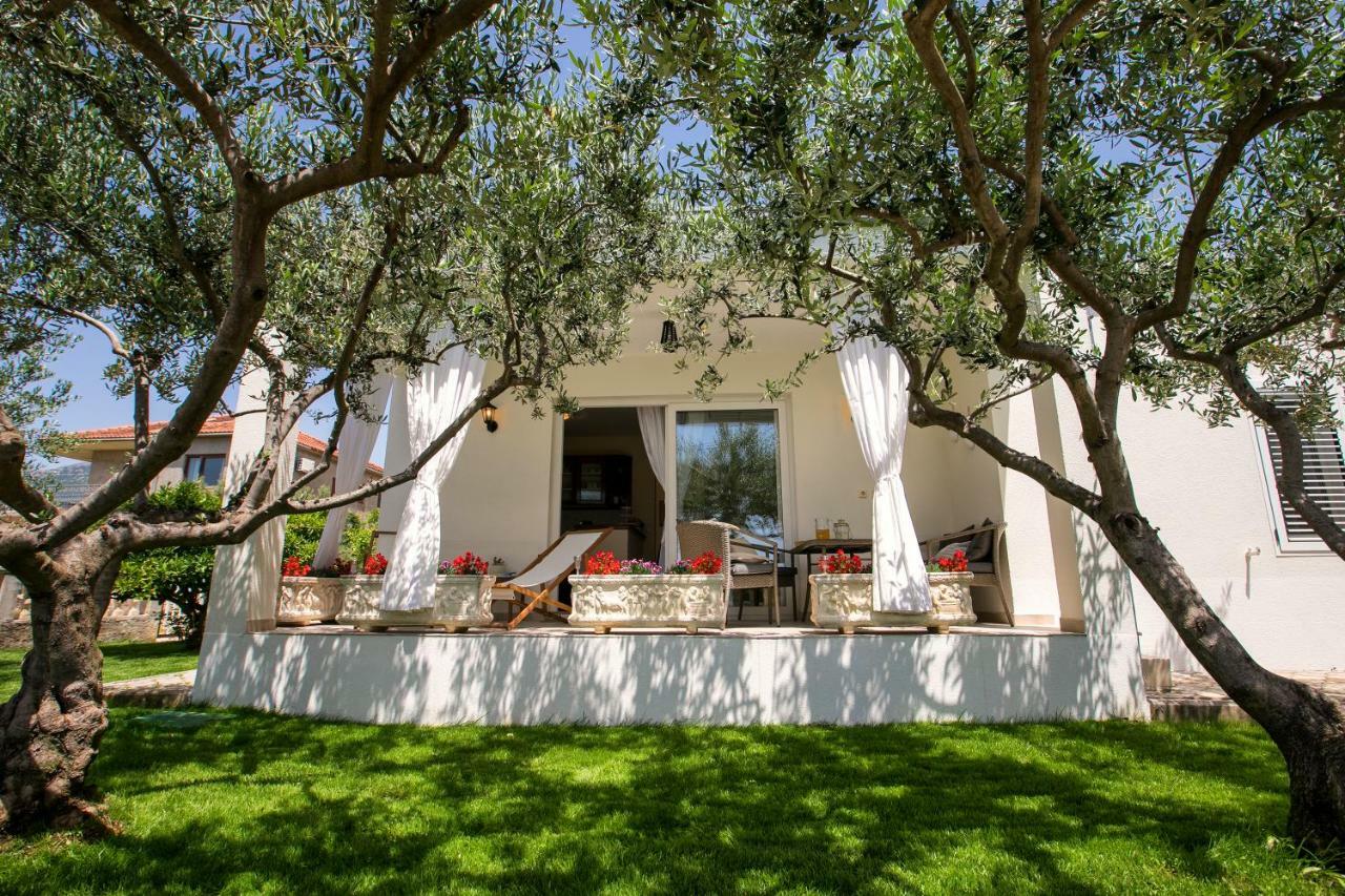 Villa Bosko Kaštela Exteriör bild